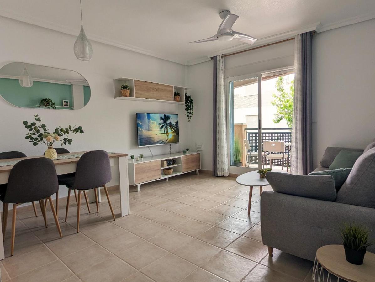Apartamento Las Palmeras - Con Terraza, Barbacoa, Aire Acondicionado Y A 250M De La Playa! Лос Алказарес Экстерьер фото