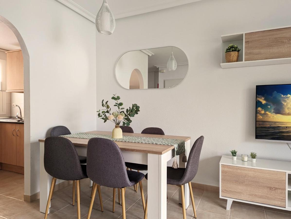 Apartamento Las Palmeras - Con Terraza, Barbacoa, Aire Acondicionado Y A 250M De La Playa! Лос Алказарес Экстерьер фото
