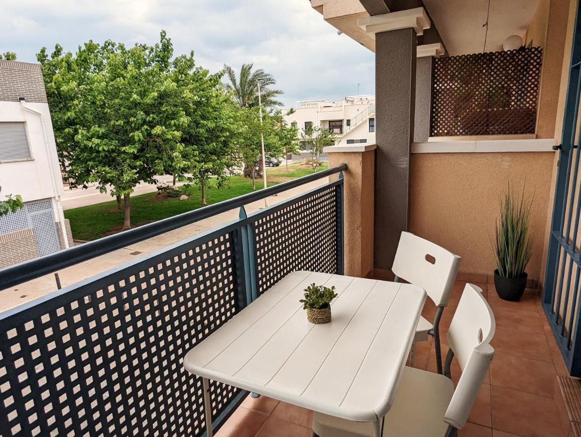 Apartamento Las Palmeras - Con Terraza, Barbacoa, Aire Acondicionado Y A 250M De La Playa! Лос Алказарес Экстерьер фото
