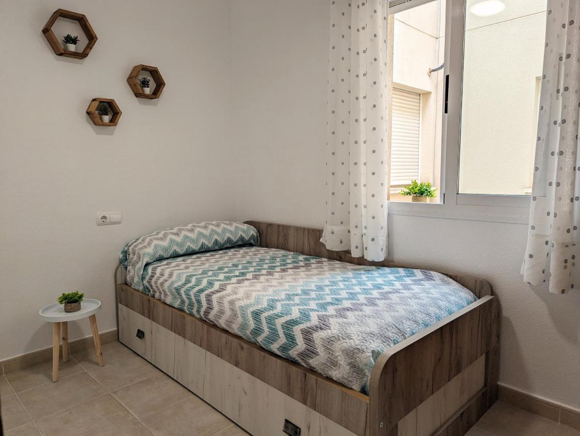 Apartamento Las Palmeras - Con Terraza, Barbacoa, Aire Acondicionado Y A 250M De La Playa! Лос Алказарес Экстерьер фото