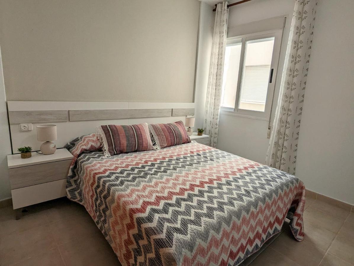 Apartamento Las Palmeras - Con Terraza, Barbacoa, Aire Acondicionado Y A 250M De La Playa! Лос Алказарес Экстерьер фото